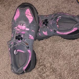 Gray and Pink Real Tree Camo RG ms cougar muddy hiking Shoes 7 M